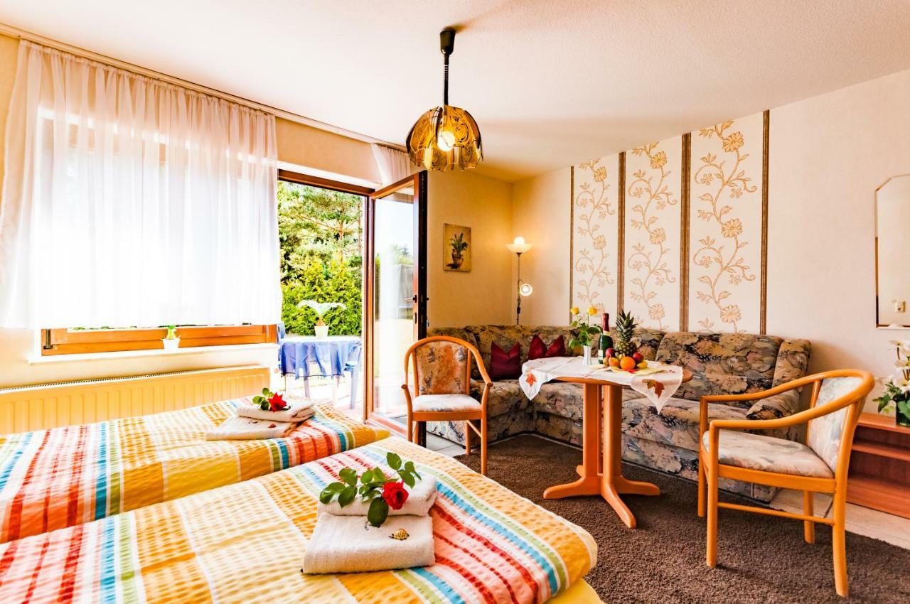 Pension Fischerhaus ทรัสเซนไฮเดอ ภายนอก รูปภาพ